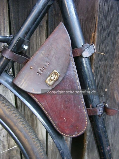 ordonnanz-fahrrad-condor-1945-werkzeugtasche